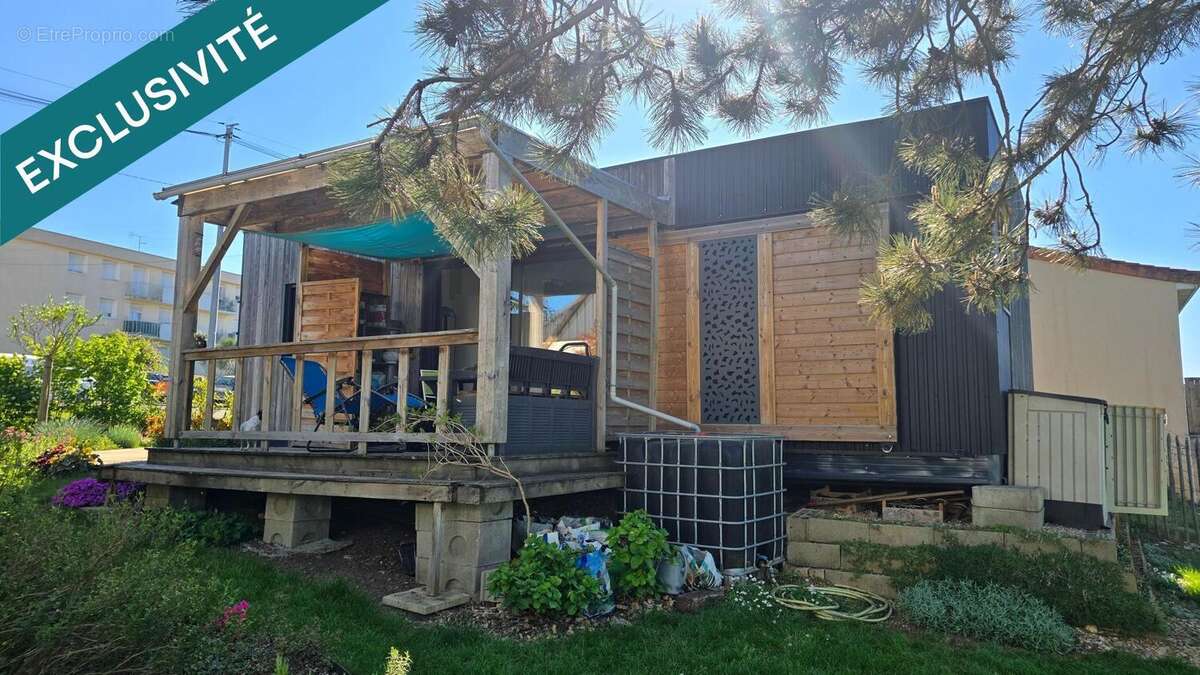 Photo 2 - Maison à LUSSAC-LES-CHATEAUX