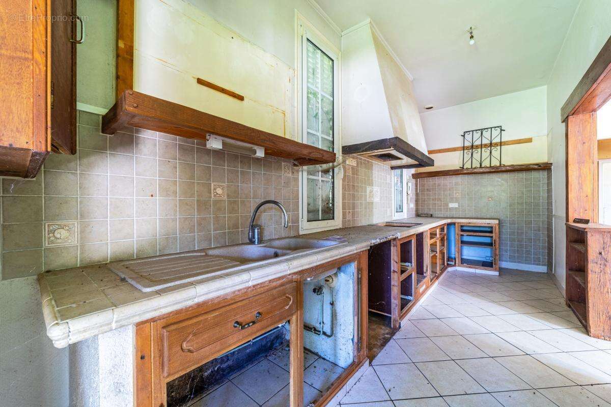 Maison à RUEIL-LA-GADELIERE