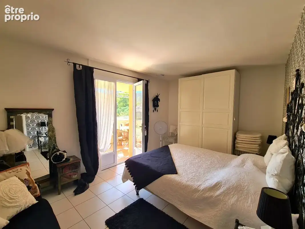 Villa de 248 m² habitables offrant 7 chambres sur 2160 m².  - photo 20