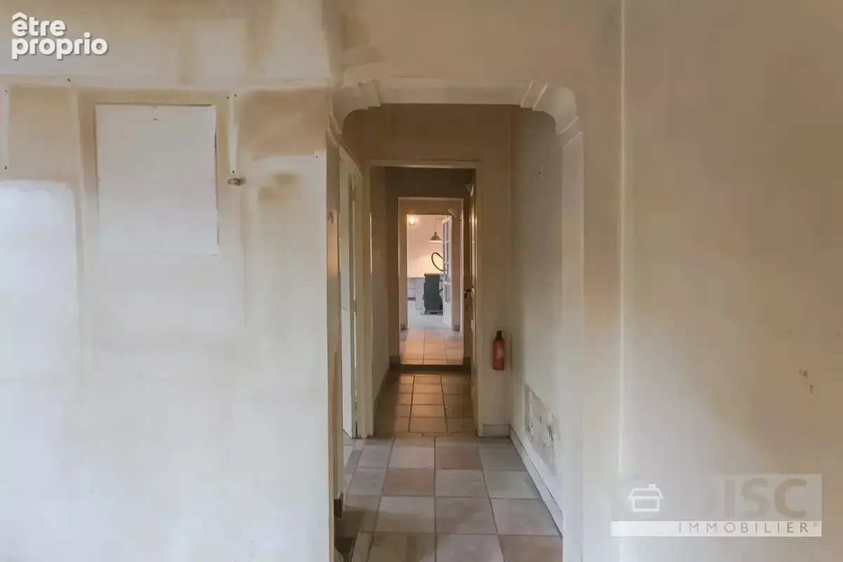 Maisonnette à rénover avec belles vues sur la vallée - photo 6