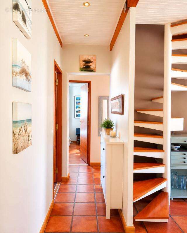 Maison à NANS-LES-PINS
