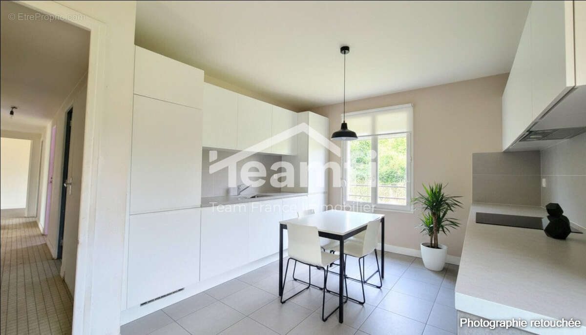 Maison à VANNES-SUR-COSSON