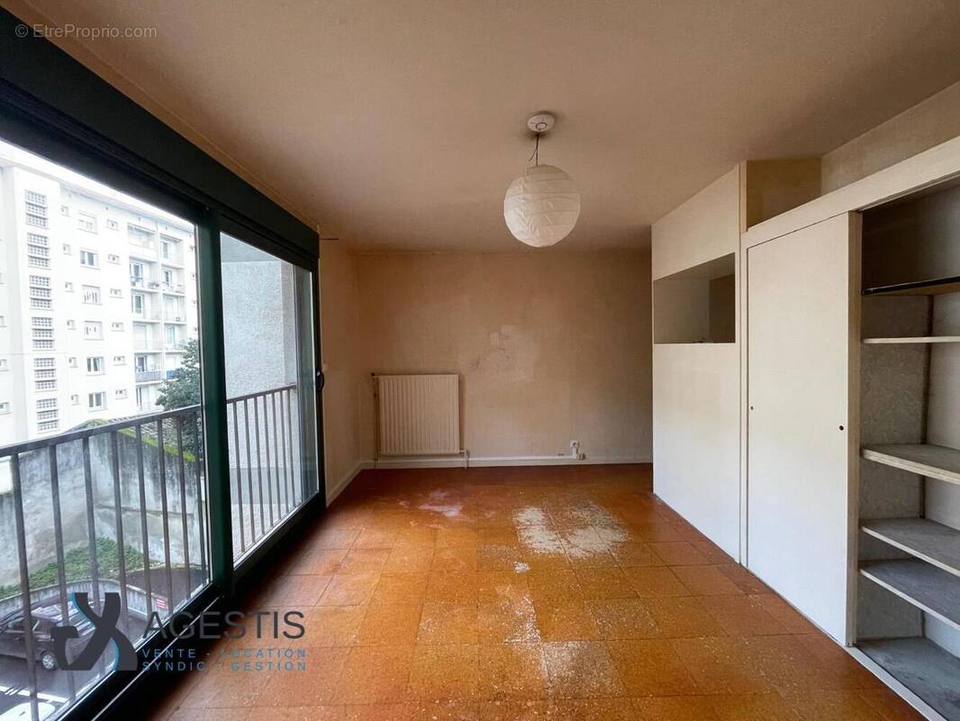   - Appartement à TOULOUSE