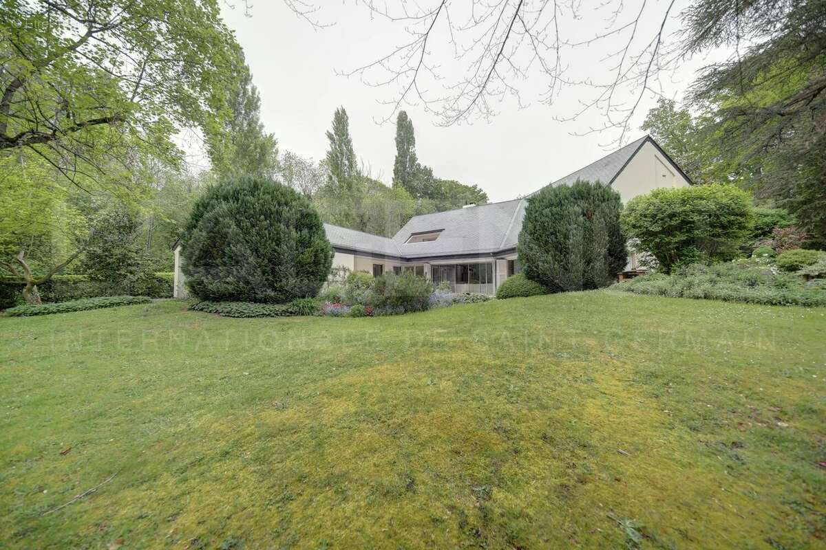 Maison à FEUCHEROLLES