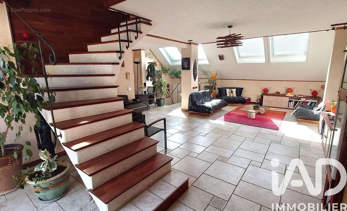 Photo 3 - Maison à VELIZY-VILLACOUBLAY