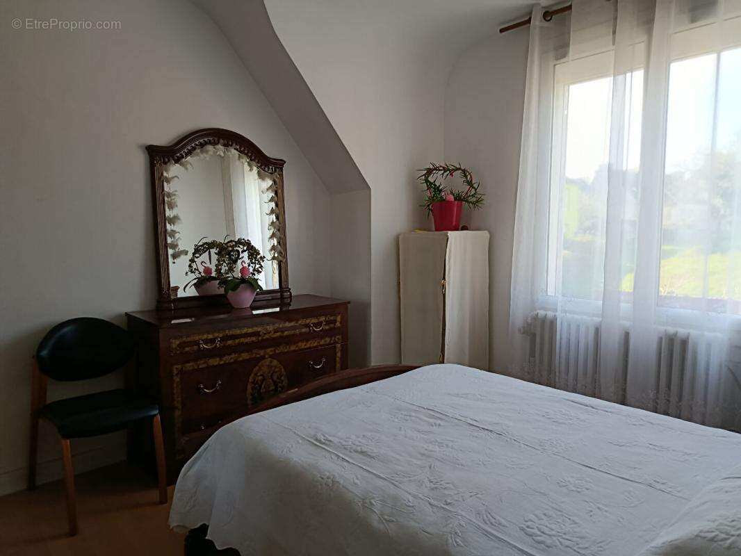 Maison à CARHAIX-PLOUGUER