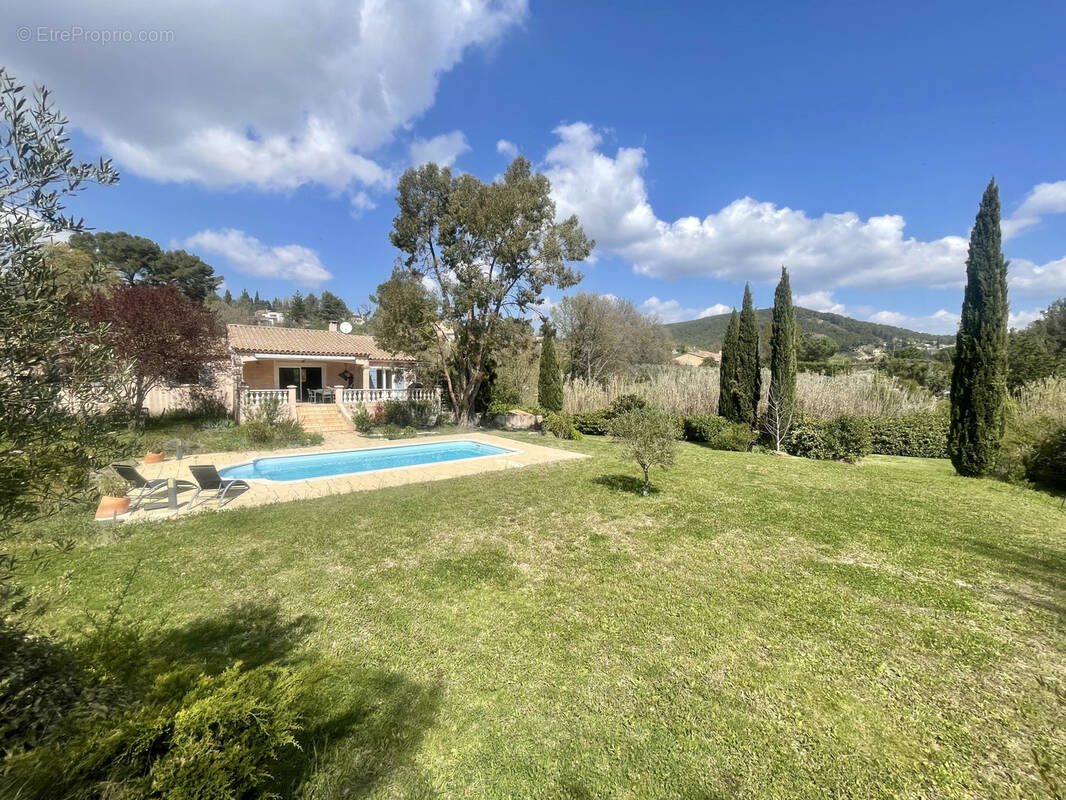 Maison à SAINT-ZACHARIE