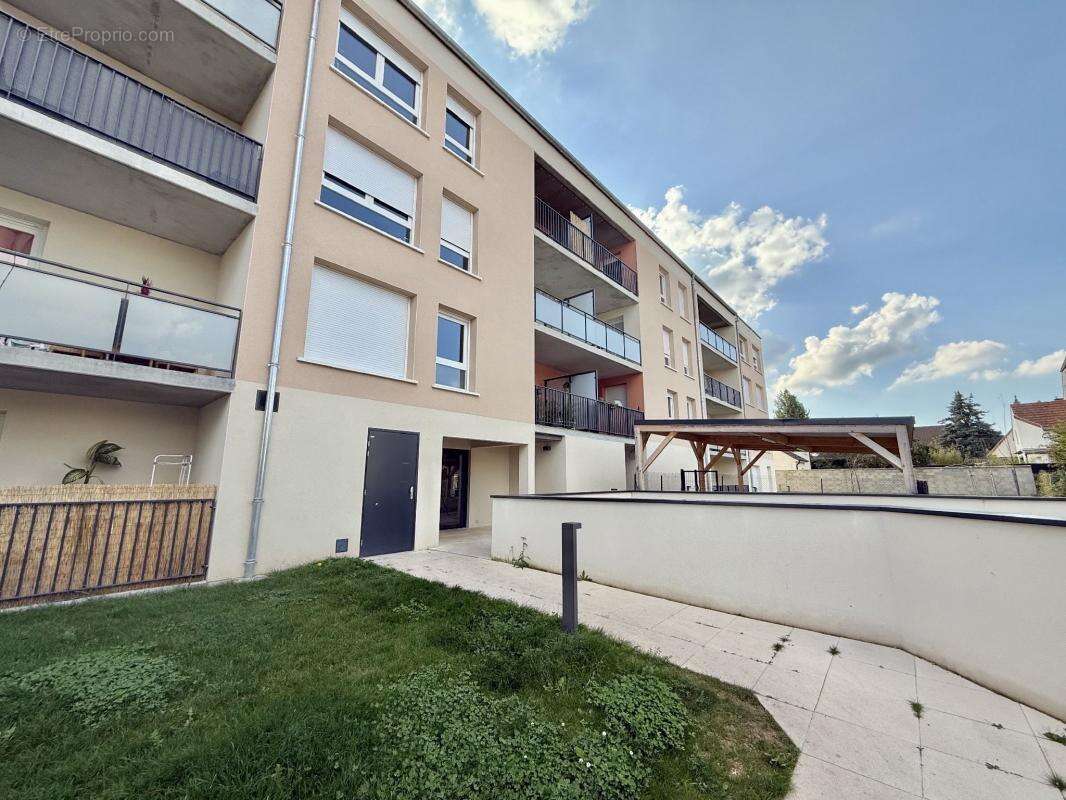 Appartement à CHENOVE