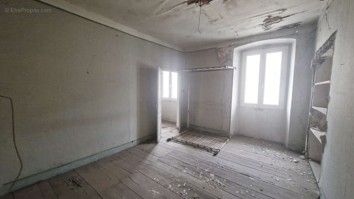 Appartement à CORTE