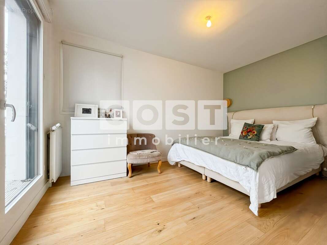 Appartement à GENNEVILLIERS