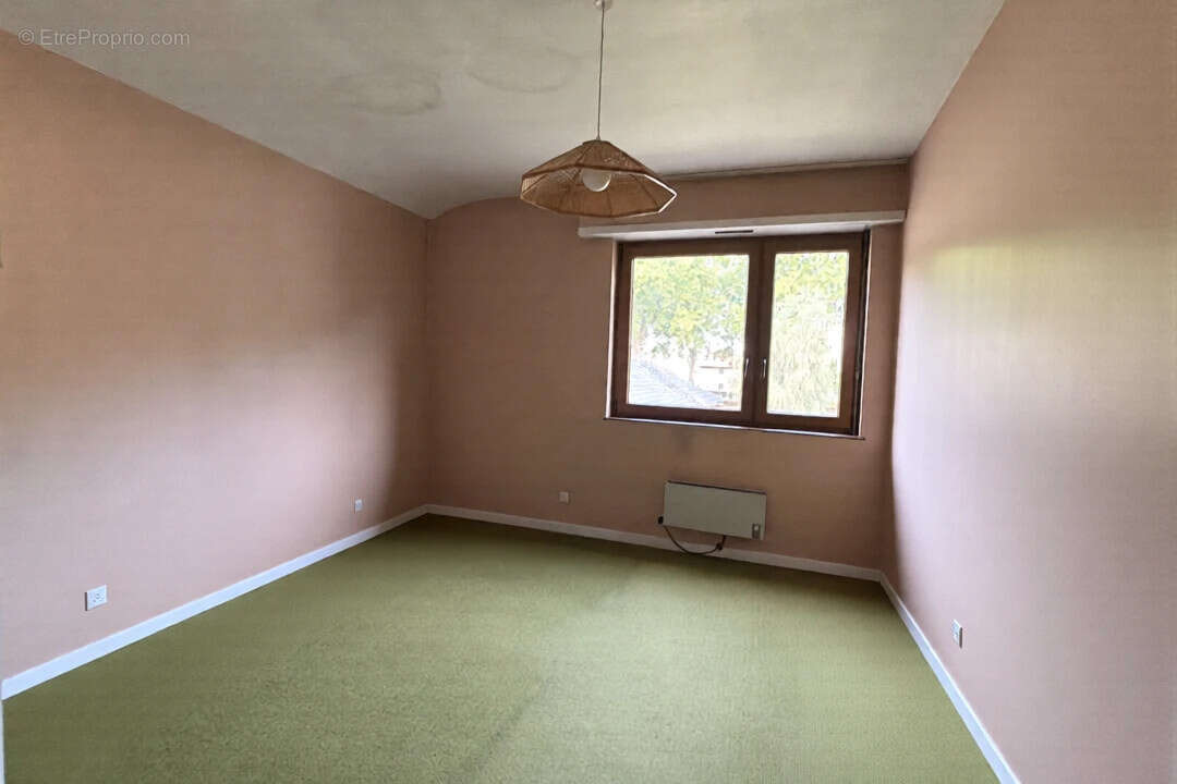 Une maison familiale aux multiples possibilités ! - photo 16