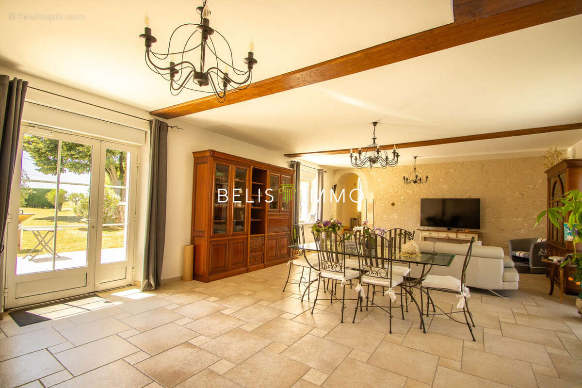 Maison à BLERE