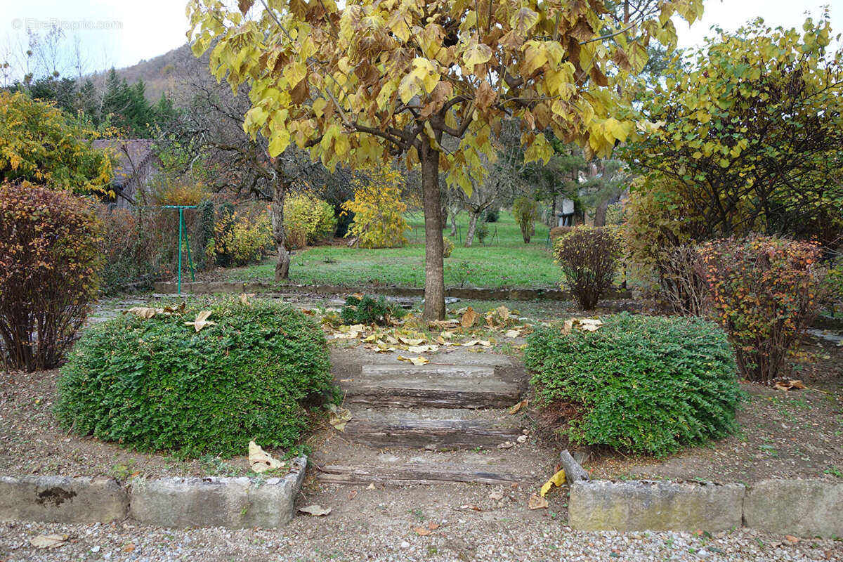 Maison à LONS-LE-SAUNIER