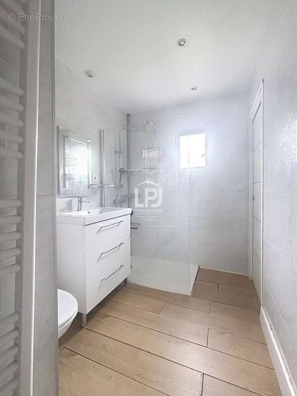 Maison à LA SALVETAT-SAINT-GILLES