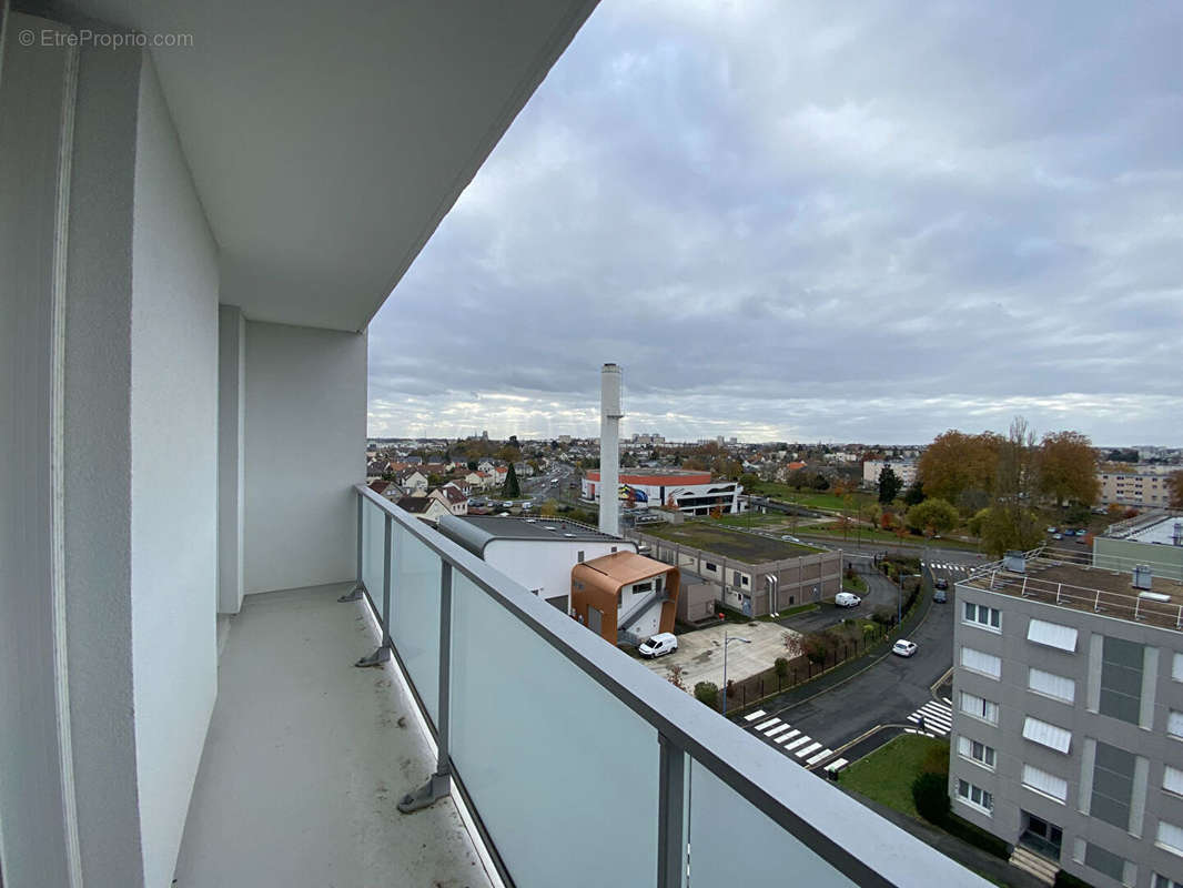 Appartement à FLEURY-LES-AUBRAIS