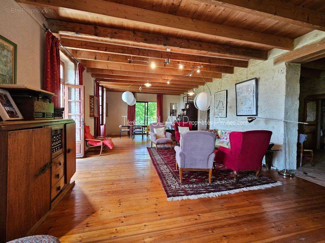 Maison à LAROQUE-TIMBAUT