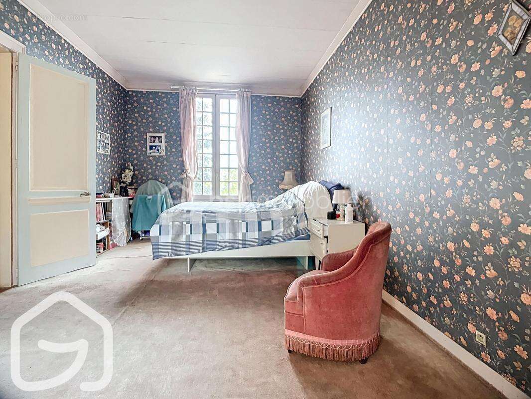 Maison à SAINT-ETIENNE-DU-ROUVRAY