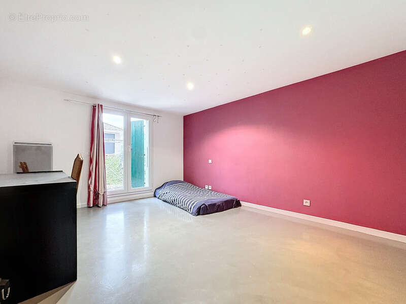 Maison à SAINT-GENIS-POUILLY