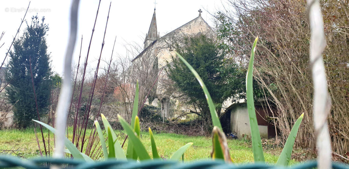 Terrain à SAINTE-MAURE-DE-TOURAINE