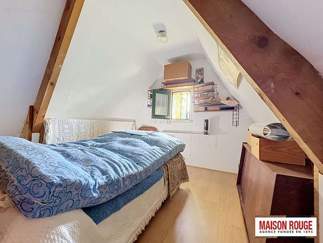 Maison familiale à vendre à Saint-Quay-Portrieux avec grand terrain arboré, beaux volumes et fort potentiel - photo 25