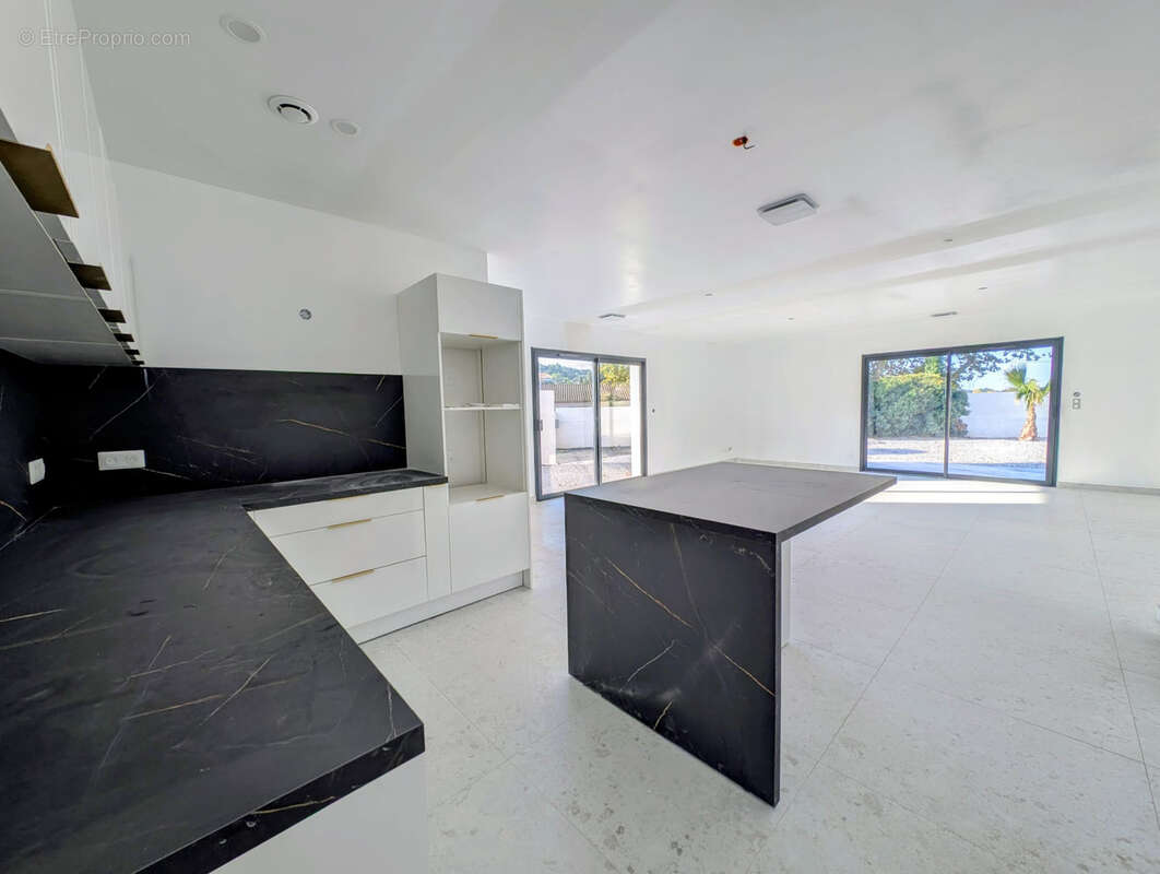 Maison à TOUROUZELLE