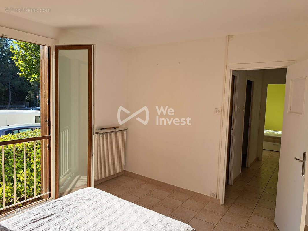 Chambre au Sud Est - Appartement à AIX-EN-PROVENCE