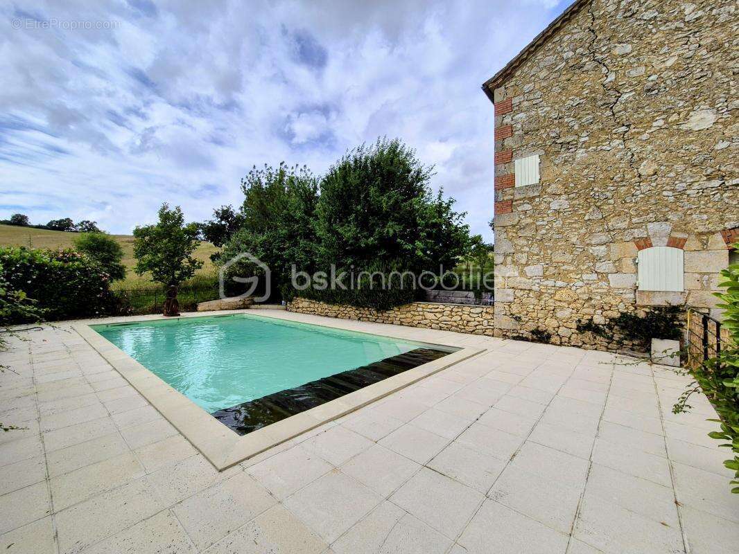 Maison à PLIEUX