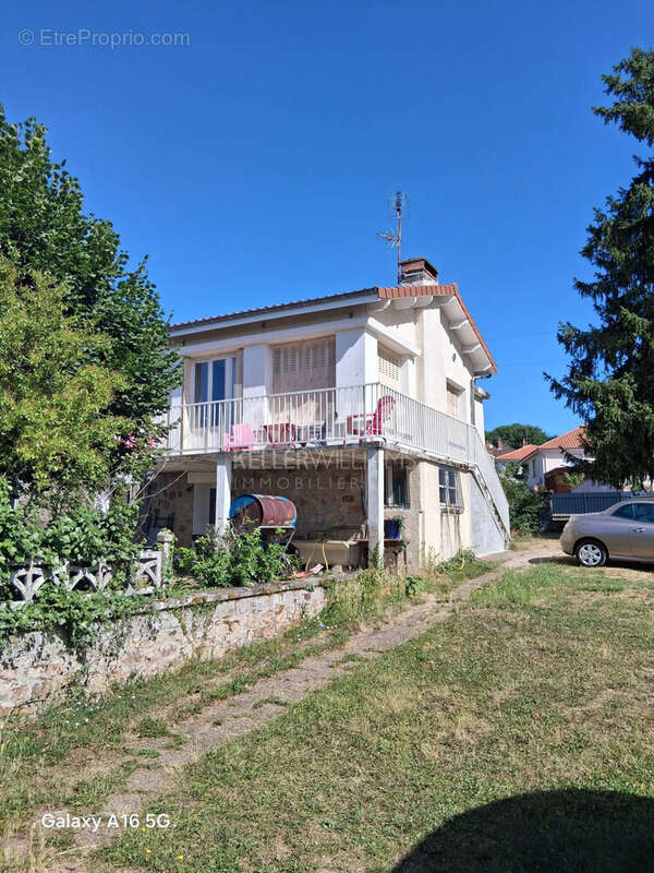 Maison 217 m² à Saint-Junien  - photo 2