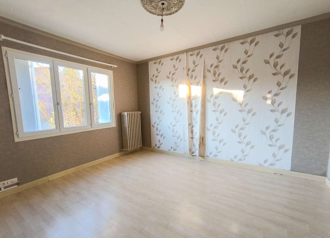 Maison à CHEZY-SUR-MARNE