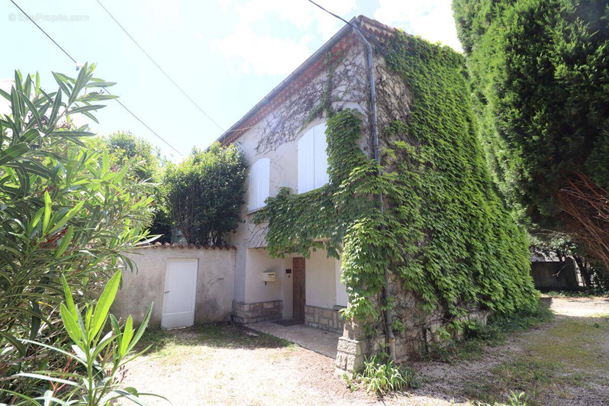 Maison à VILLENEUVE-LES-AVIGNON