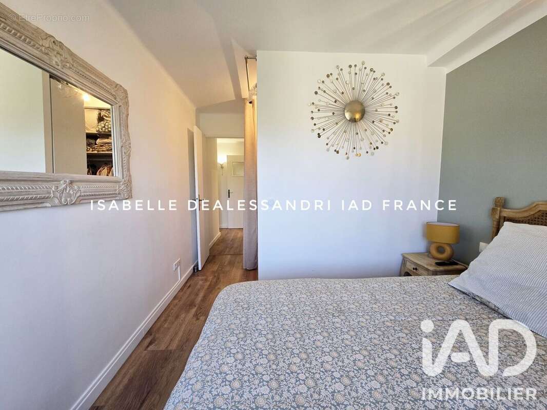 Appartement 76 m² à Six-Fours-Les-Plages  - photo 8
