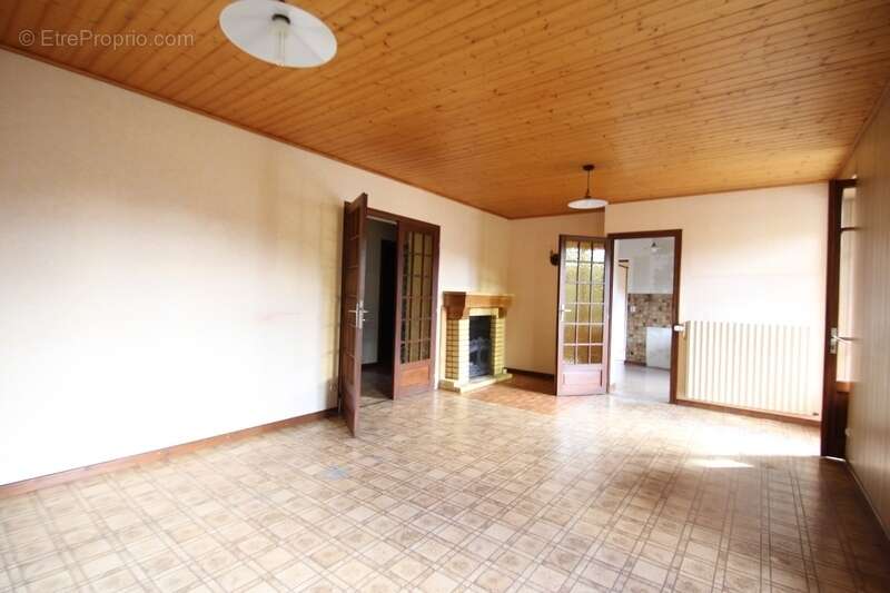 À vendre Thones Appartement 5 pièces à rénover plus plateau à aménager - photo 8
