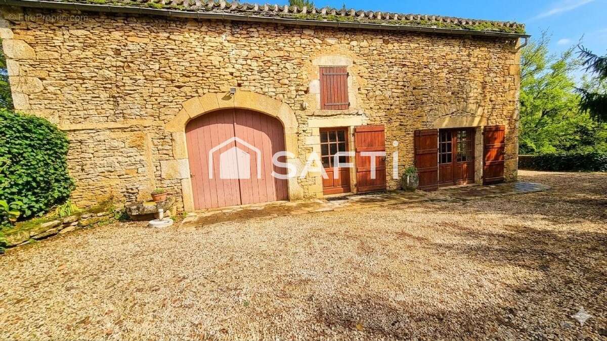 Photo 2 - Maison à POMAREDE