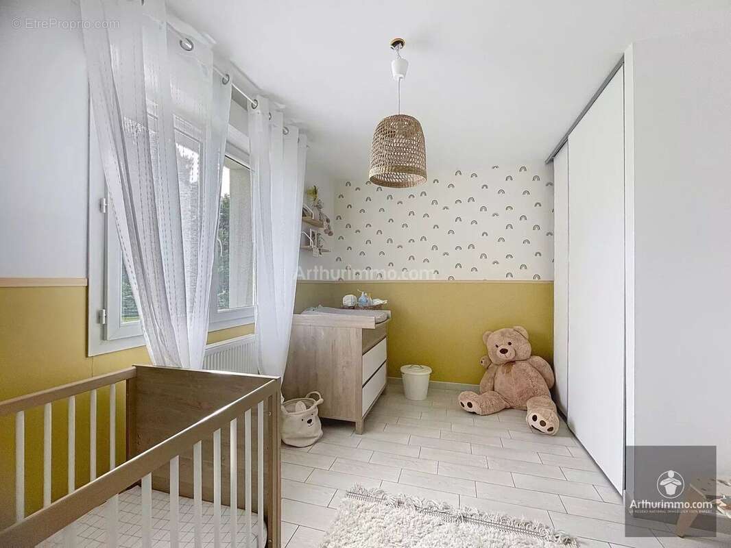 Maison à COMMELLE-VERNAY