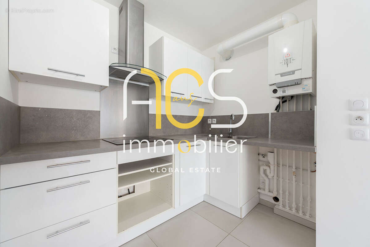 Appartement à CHATEAUNEUF-LES-MARTIGUES