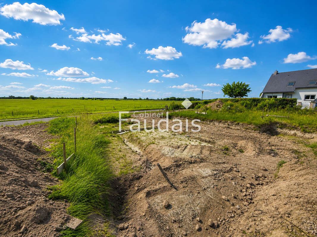 Terrain à BLAINVILLE-SUR-MER