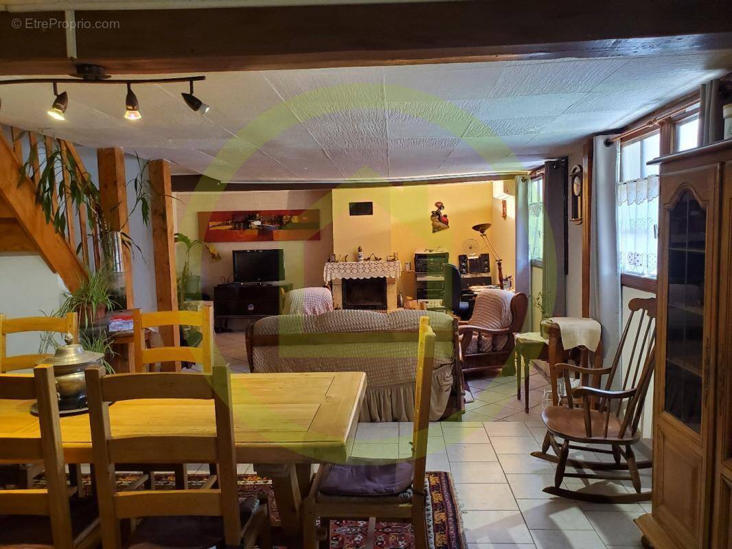 Maison à MARGNY-AUX-CERISES