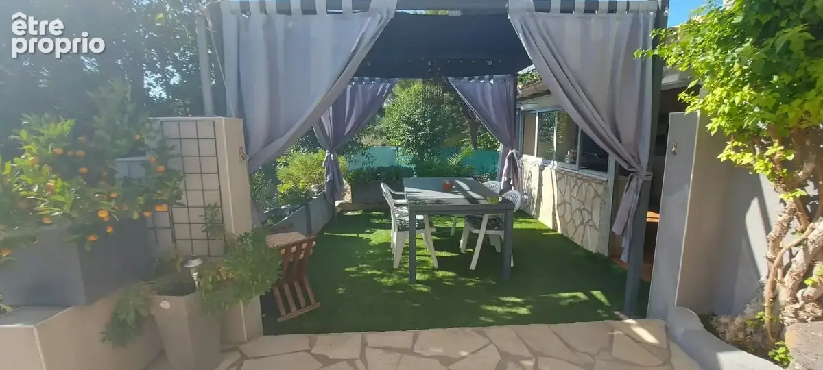 AGDE - Belle maison familiale de 148m² environ sur une parcelle de 862m² avec piscine, forage et dépendance - photo 21