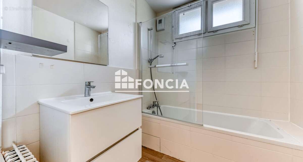 Appartement à SAINTE-FOY-LES-LYON