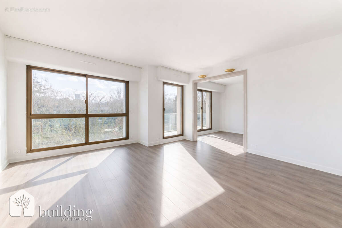 Appartement à NEUILLY-SUR-SEINE