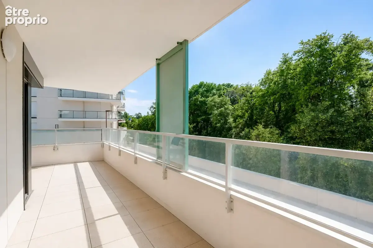 Face à la forêt domaniale de Saint-Germain-en-Laye   Élégant appartement familial de 80 m2 avec terrasse - photo 9