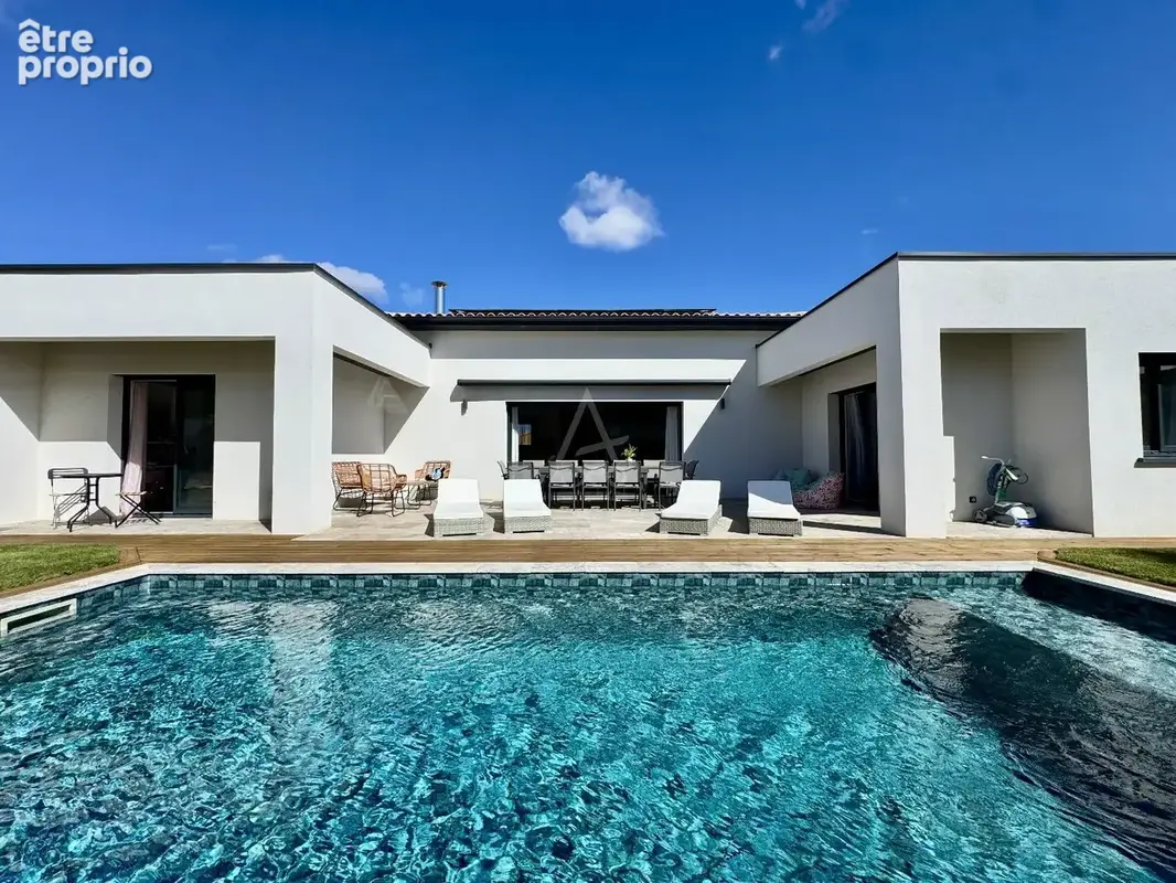 Photo Maison à Saint-Mariens au prix de 459 000€