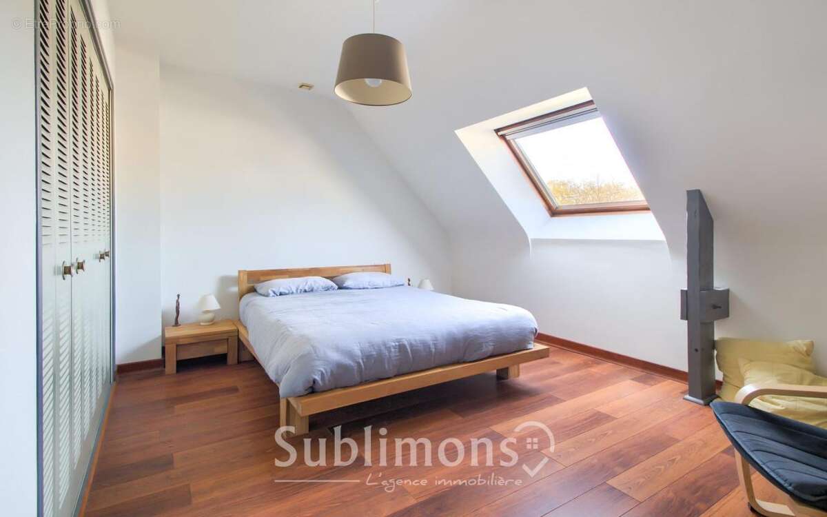 Maison à LA CHAPELLE-DES-MARAIS