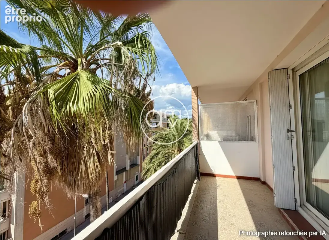 Hyères gare   t2 de 57 m2 avec balcon - residence avec ascenseur - photo 10