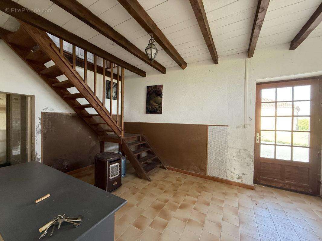 Maison à LA CHAPELLE-GRESIGNAC