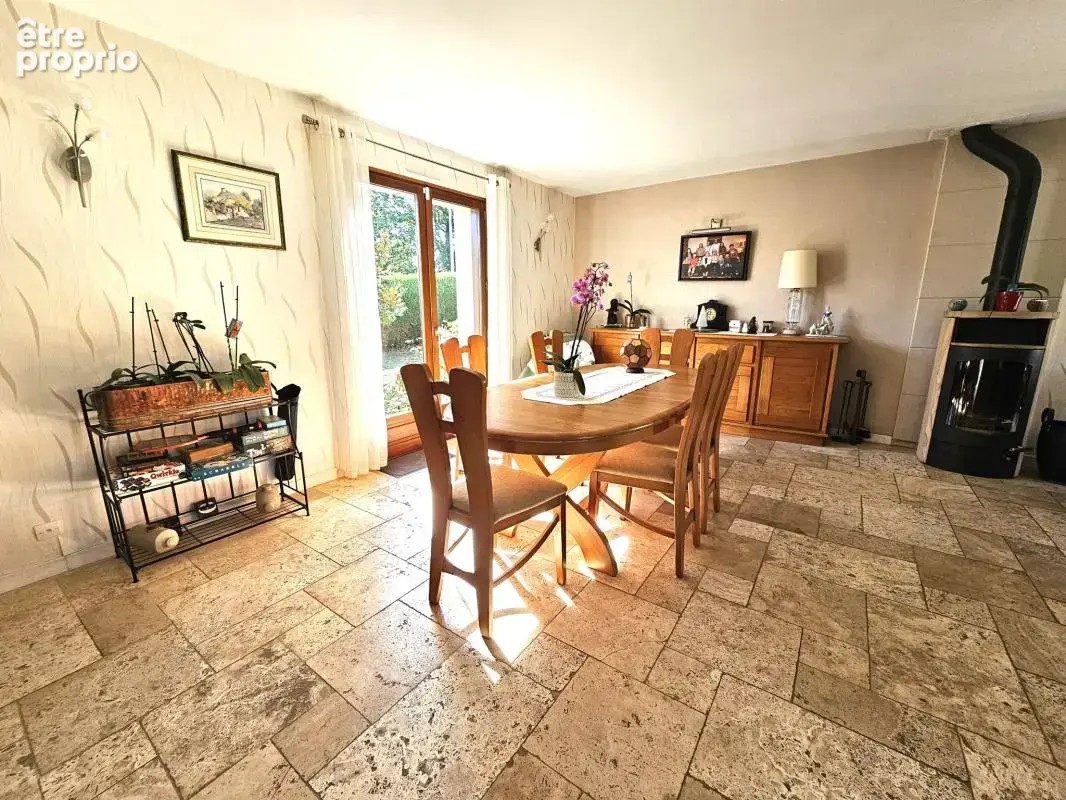 Maison proche bourg 4 chambres au calme - photo 3
