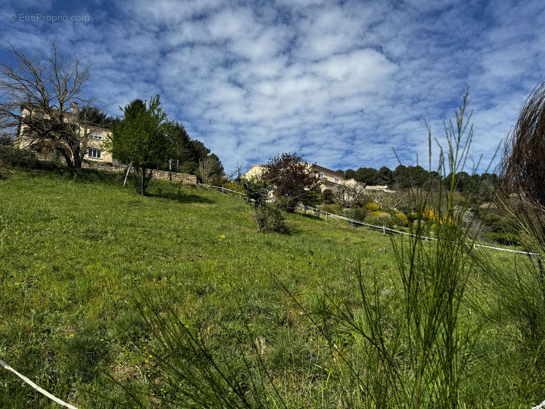 Beau Terrain secteur Prisé avec Vue et Eau - photo 12