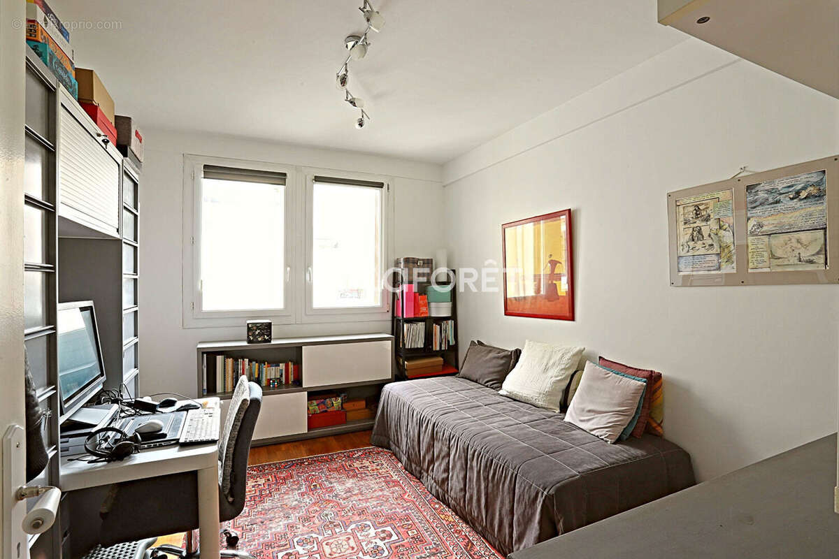 Appartement à PARIS-14E