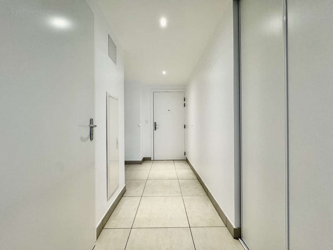ROBERTSAU: splendide 2 pièces 70m2, terrasse, garage et cave. - photo 6