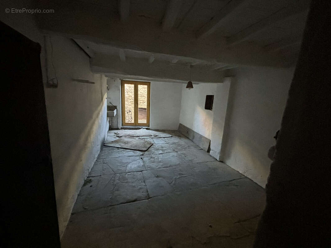 Maison à VALREAS